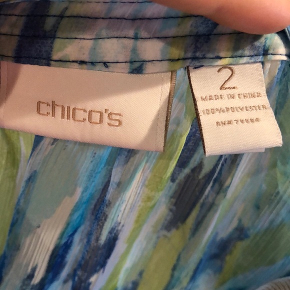 Chico’s watercolor print blouse. Size Large - Picture 7 of 8